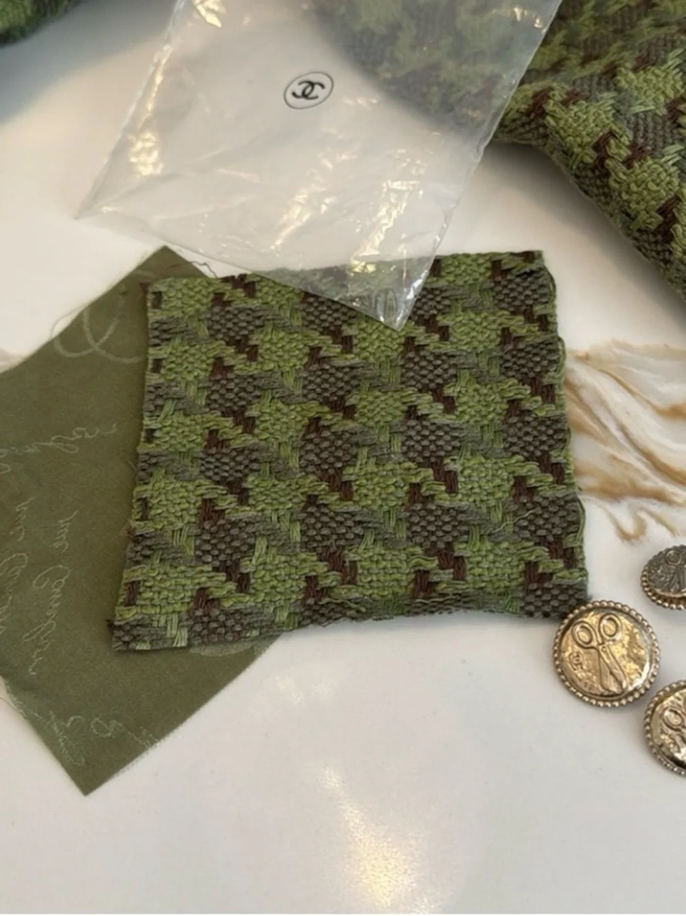 CHANEL Runway Resort 2008 Olive Green Houndstooth Blazer - Karl Lagerfeld